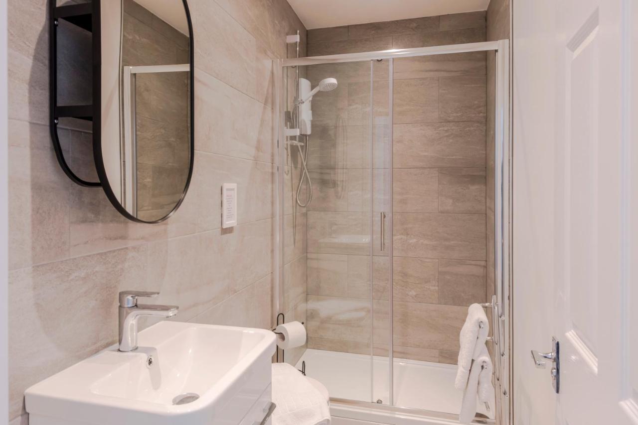 4 Berkeley Square I Your Apartment Bristol Exterior photo